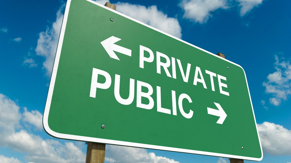 public-vs.-private-companies-e1461596307505